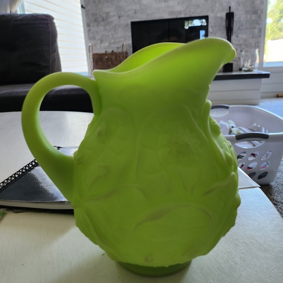 Vintage Fenton Uranium Glass Green Pitcher - Picture 4 of 7